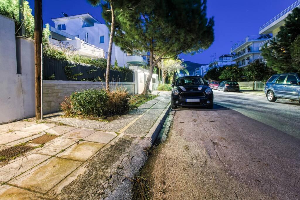 Spacious Apartment In Glyfada Close To The Sea أثينا المظهر الخارجي الصورة