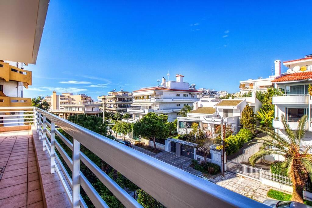 Spacious Apartment In Glyfada Close To The Sea أثينا المظهر الخارجي الصورة